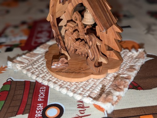 Vtg Hand Carved 3-D Olive Wood Manger Nativity Set From Holy Land in Israel 5" - Picture 7 of 12