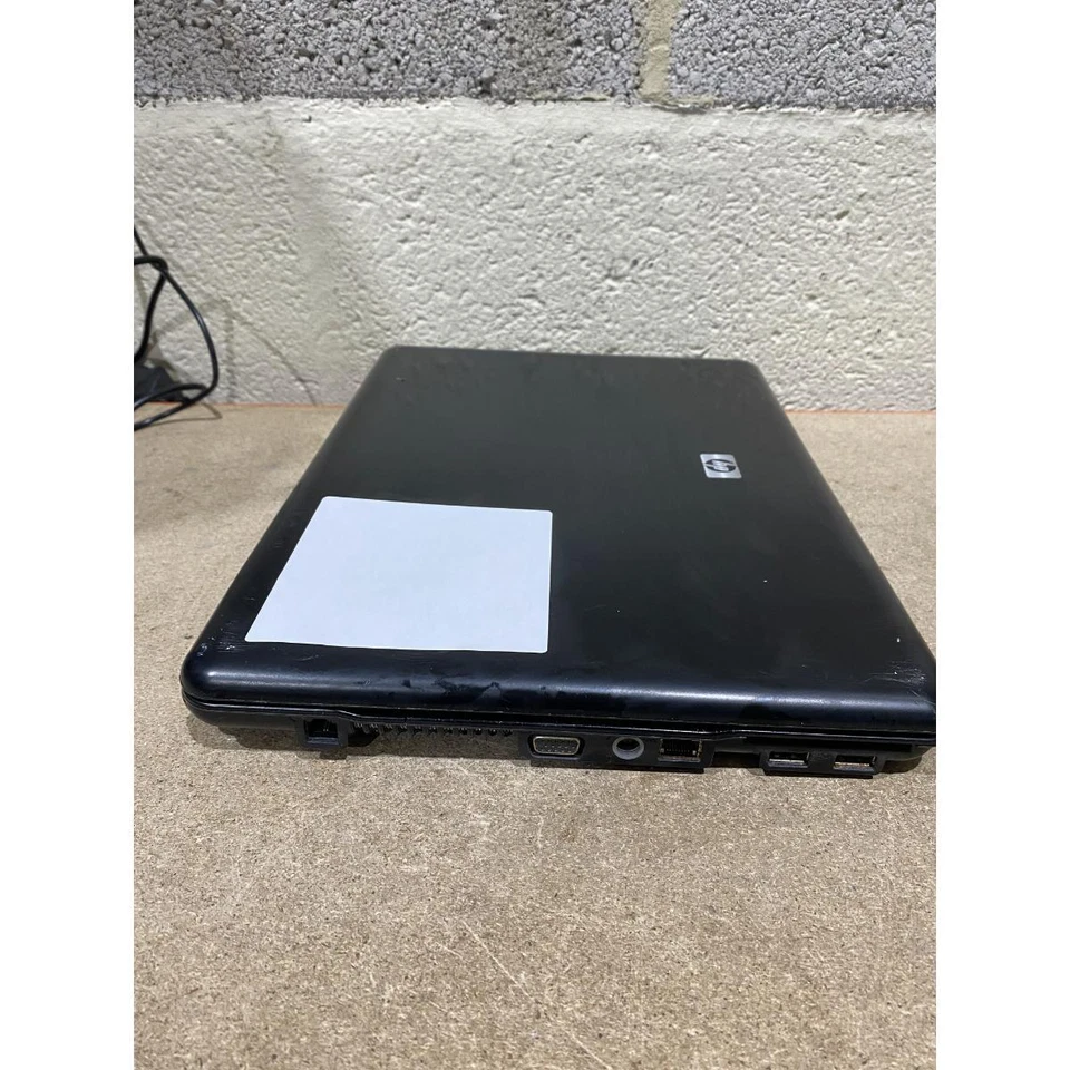 HP Compaq 6735s Laptop Black Bluetooth 15" Widescreen Windows Vista - For Parts - Image 2 of 4