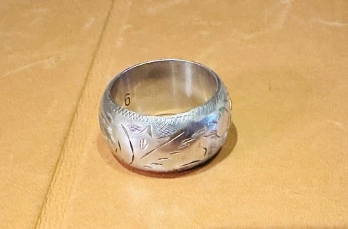 Estate Sterling 925 Silver Etched Dome Band Ring Size 6 5.5