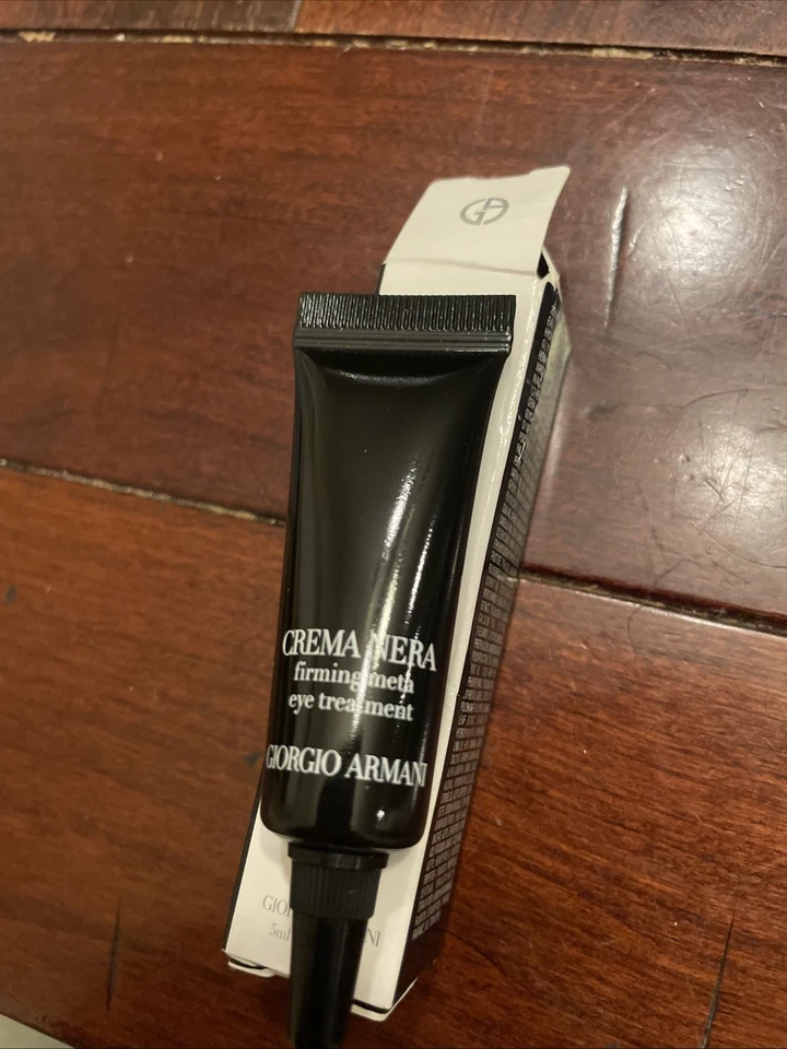 Giorgio Armani Crema Nera Reafirmante Meta Tratamiento de Ojos 5 ml 0,16 oz Foto 2 de 2