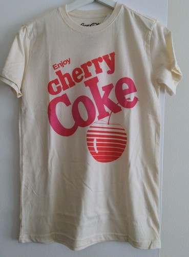 COCA-COLA ENJOY CHERRY COKE GRAPHIC TEE 