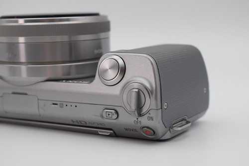 SONY a NEX-5 Mirrorless Camera 16mm F2.8 /18-55mm F3.5-5.6 "Japanese Only" #1409 - Picture 9 of 24