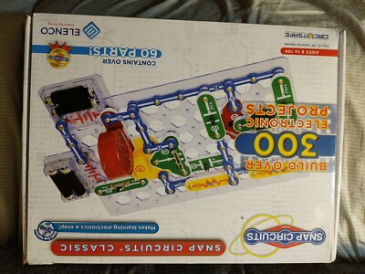 Elenco Electronic Snap Circuits Classic SC-300 with 300+ Projects