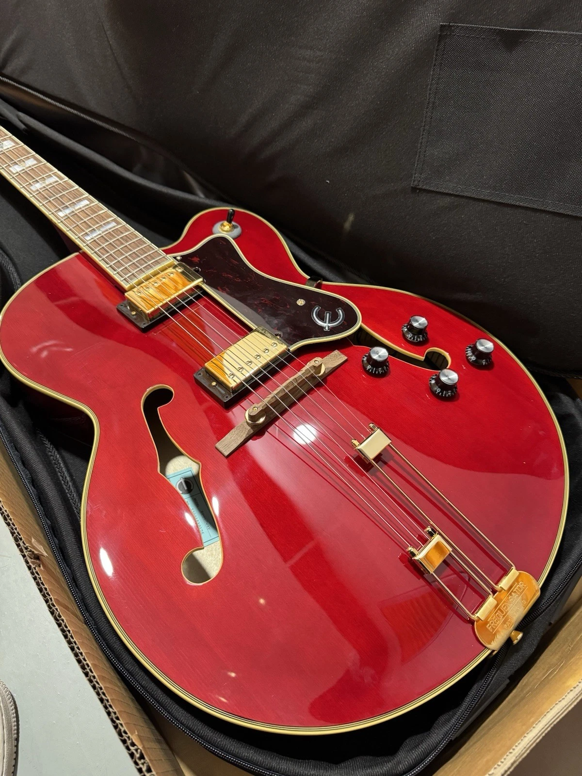 Epiphone Broadway Electric Guitar Wine Red With Gig Bag Great Condition 3