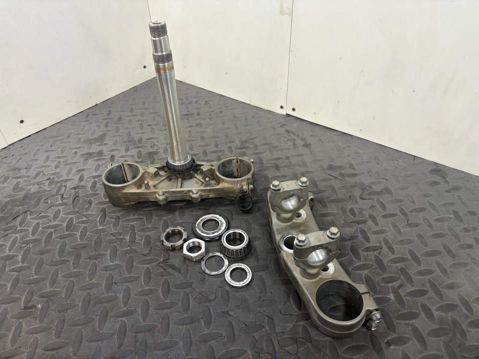 2009 08-09 YZ250F YZ 250F Juego de abrazaderas de árbol triple vástago de dirección horquilla soporte Foto 2 de 4