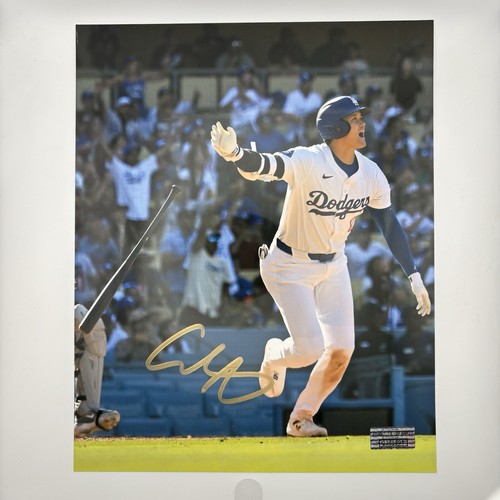 LOS ANGELES DODGERS SHOHEI OHTANI SIGNED 8 X 10 AUTOGRAPHED PHOTO W/COA