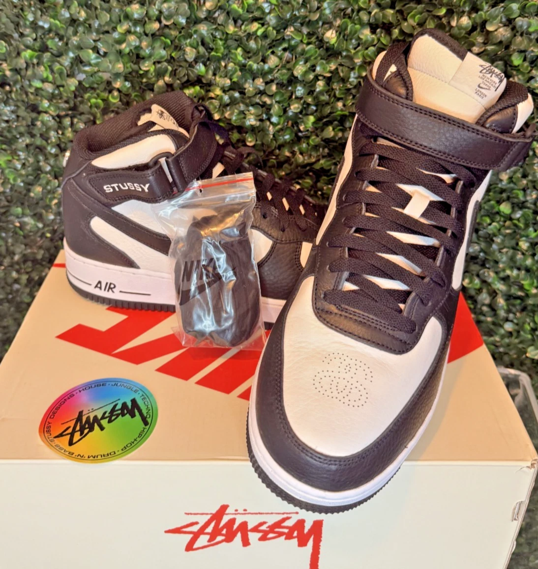 Nike Stussy x Air Force 1 Mid Black White for Sale | Authenticity