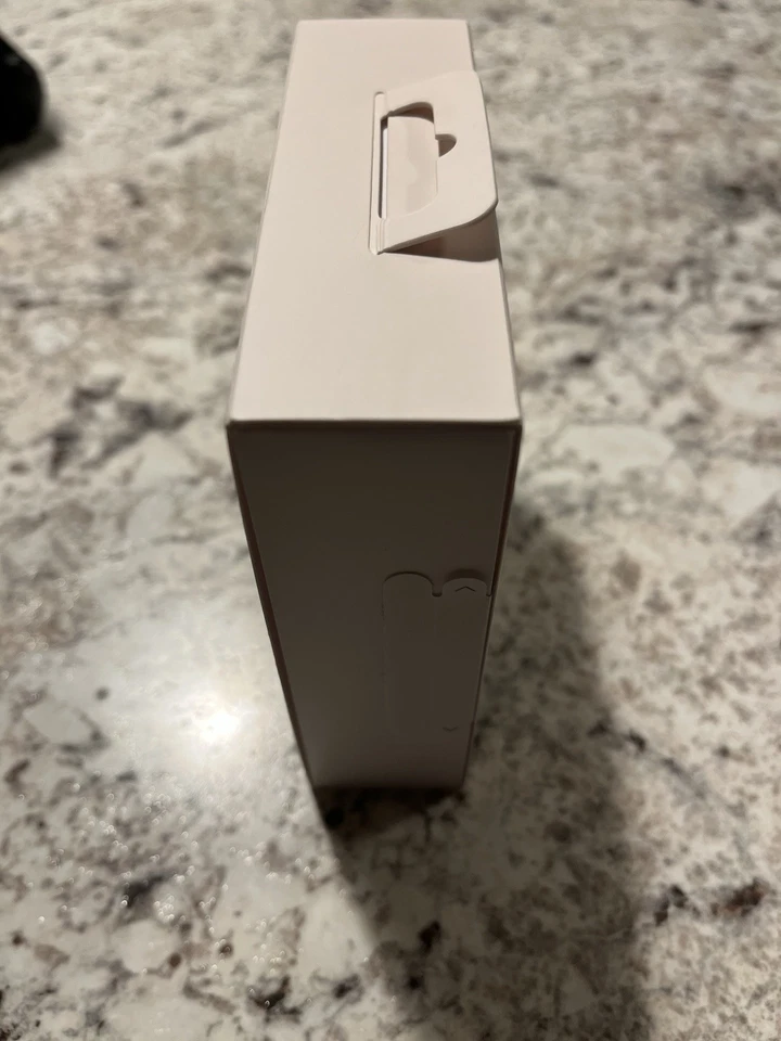 Oura Ring Gen 4 Brushed Silver, Size 10 - Image 4 of 4