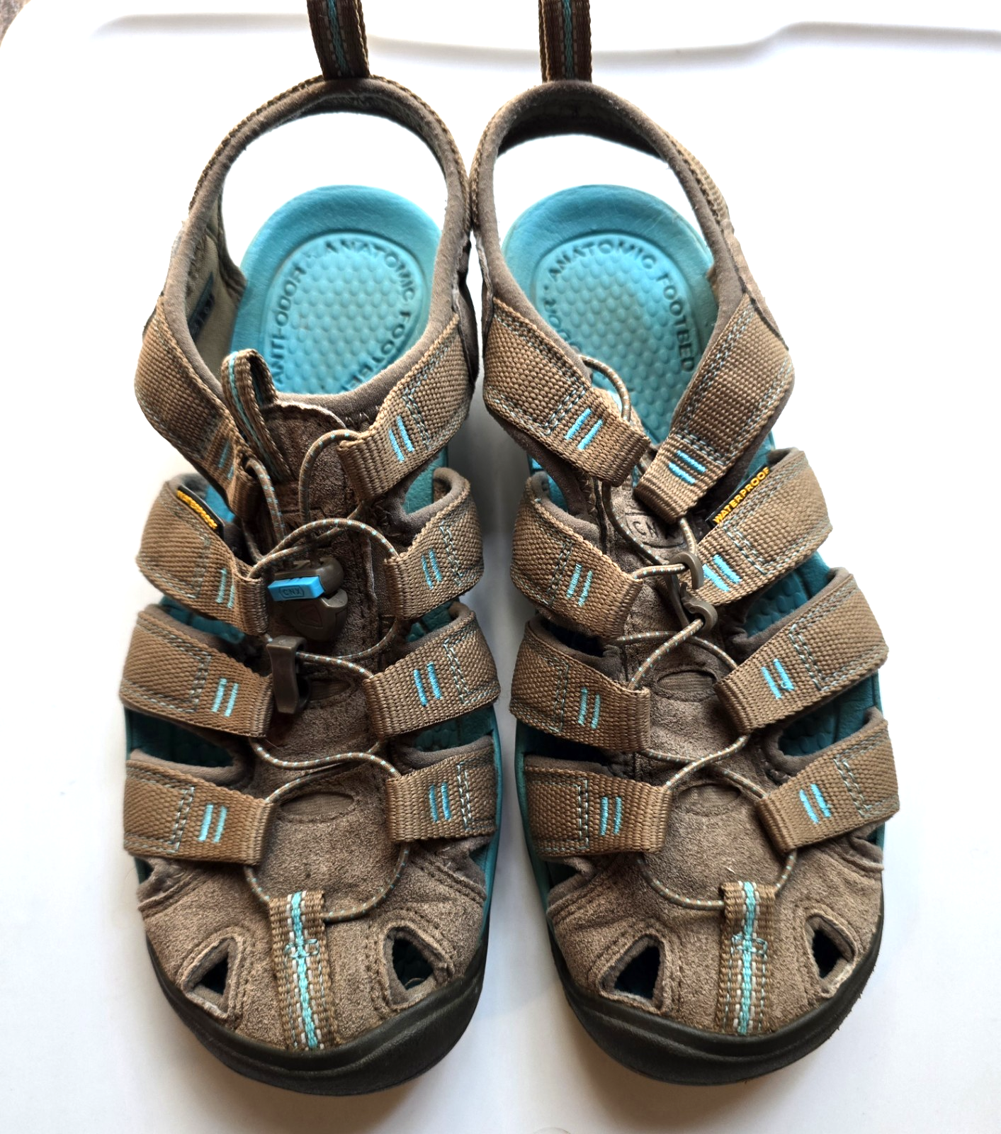 Sandali da trekking impermeabili Keen da donna taglia 9 punta elastica in corda marrone verde acqua