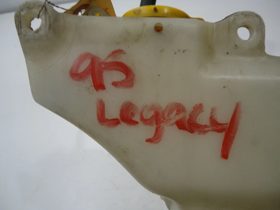 Subaru Legacy L Wagon 1995 depósito de refrigerante Foto 2 de 4