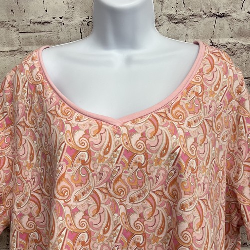 Avenue Top Womens Size 22/24 Pink Paisley Print Stretch V Neck Short Sleeve - Picture 2 of 8