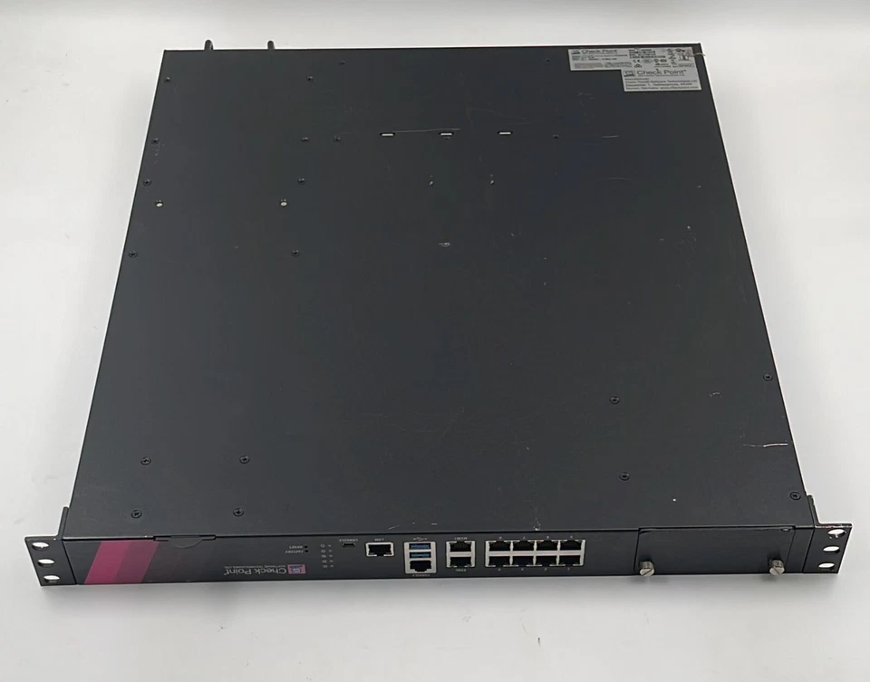 Check Point Software Serie 5600 PL-20 Seguridad de red 500 GB 2x8 GB RAM #1 Foto 3 de 4