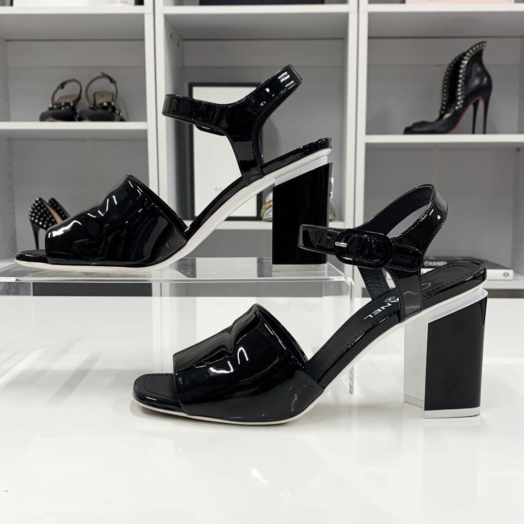 Chanel 23C Interlocking CC Logo Block Heel Sandals Size 39.5