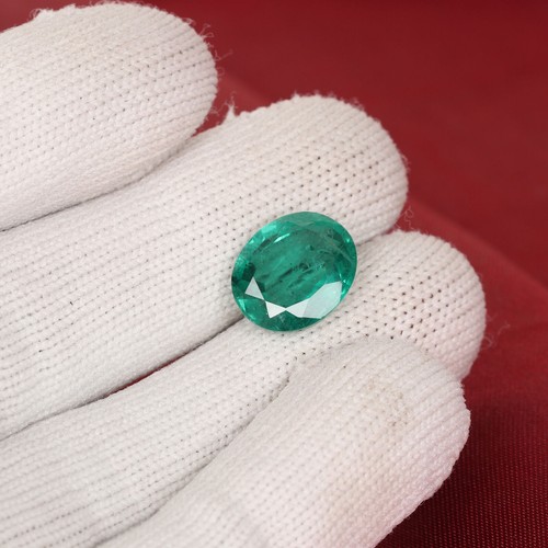 Loose Lab-grown Green Emerald 6.67 Ct. Zambian Oval Cut Loose Stone For Jewelry - Picture 4 of 4