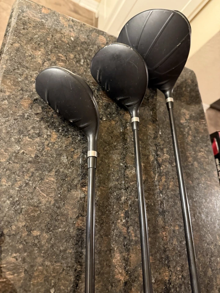 Ping Prodi G Junior Golf Club Set RH, 8 Clubs-5 Irons and 3 Woods w/ Headcovers - Image 3 of 4