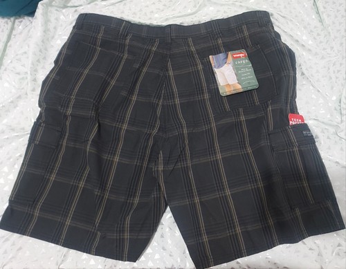 Wrangler Authentics Cargo Shorts Size 48 - Picture 2 of 3
