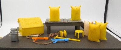 Marx Fam Lot Four 13 Pieces 8 Different
