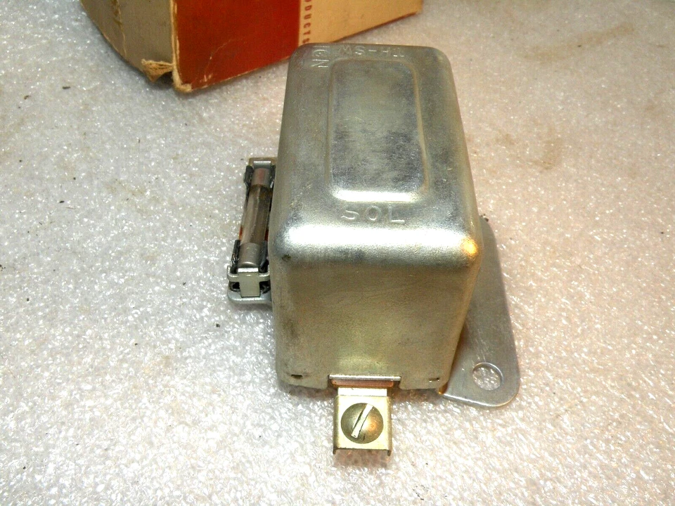 Ford Mercury 1949 1950 OEM FoMoCo relé de sobremarcha de 6 voltios 8M-6915 nuevo en stock Ford Foto 3 de 4