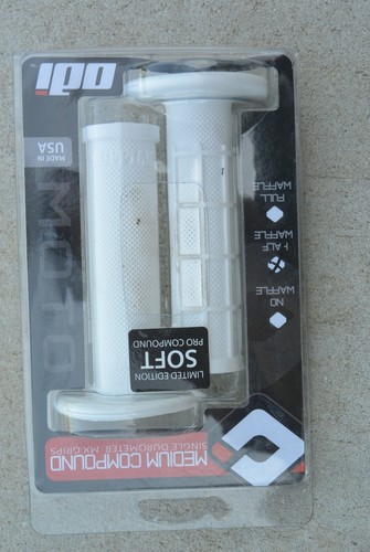 ODI White Medium Compound Half Waffle Grips Hand Grip 0925 D19 - Picture 4 of 4