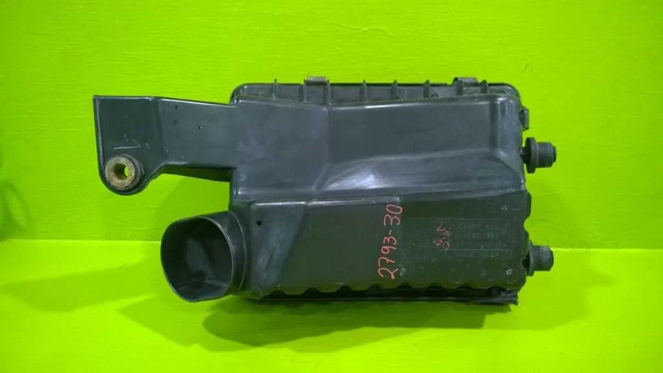 03 04 SATURN ION 2.2L AIR CLEANER BOX OEM 2793-30 - Image 3 of 3