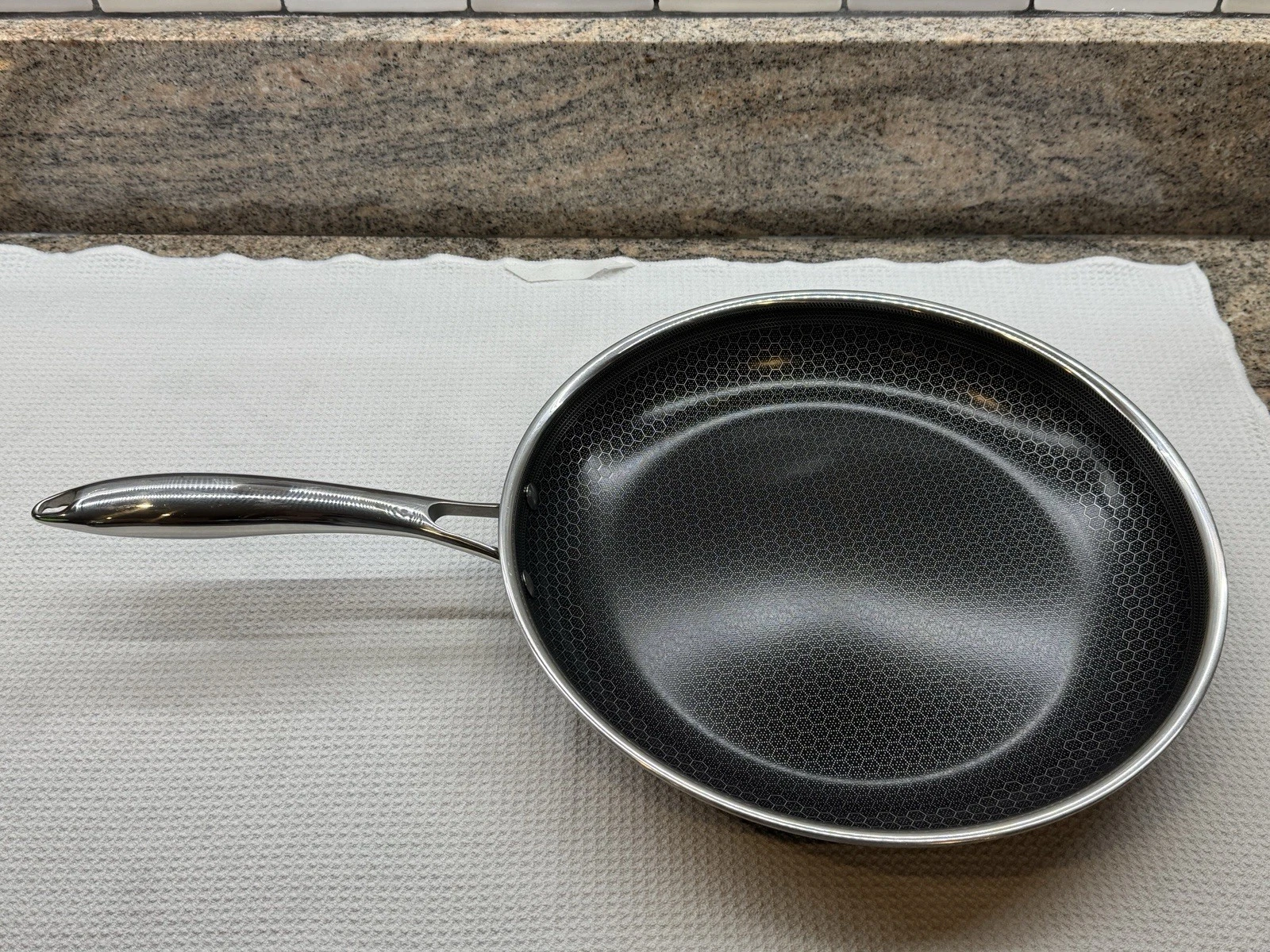 HexClad 12" Hybrid Fry Pan Without Lid Pre-Owned