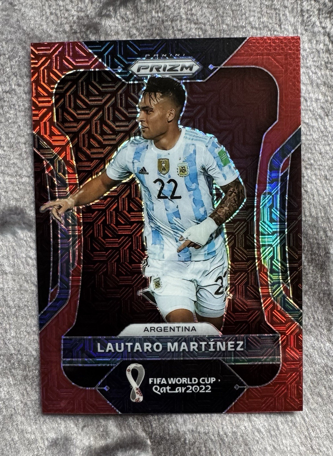 2022 Panini Prizm World Cup Qatar Red Mojo Prizm /99 Lautaro Martinez #5