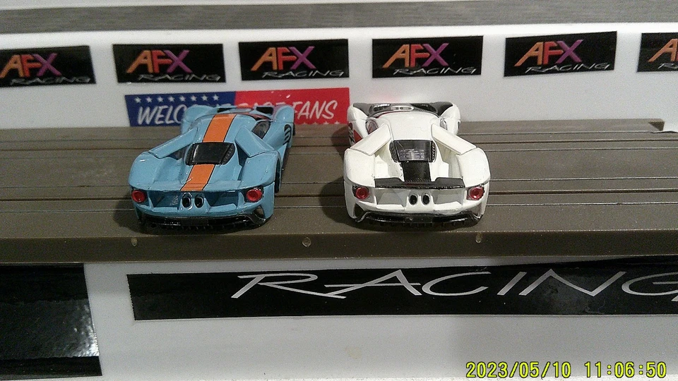 2 AFX RACING H.O. SOLO CARROCERÍAS SLOT ESCALA FORD GT Heritage #98 y #6 golf Foto 4 de 4