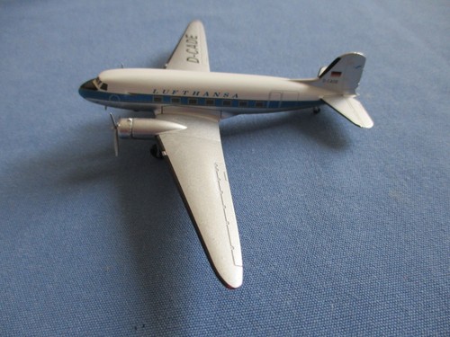 Lufthansa Douglas DC 3 Metall Modell 1:200 - Bild 8 von 11