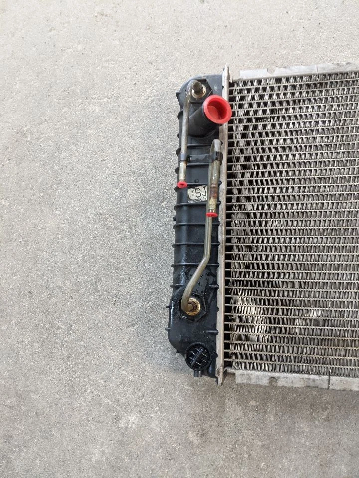 Used Radiator fits: 1991 Chevrolet Lumina car AT 3 speed opt MD9 Grade A Foto 2 de 4