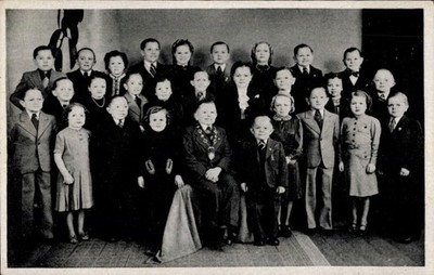 Ak Schäfer's Märchenstadt Liliput Berlin, Liliputaner, Gruppenaufnahme - 5017661
