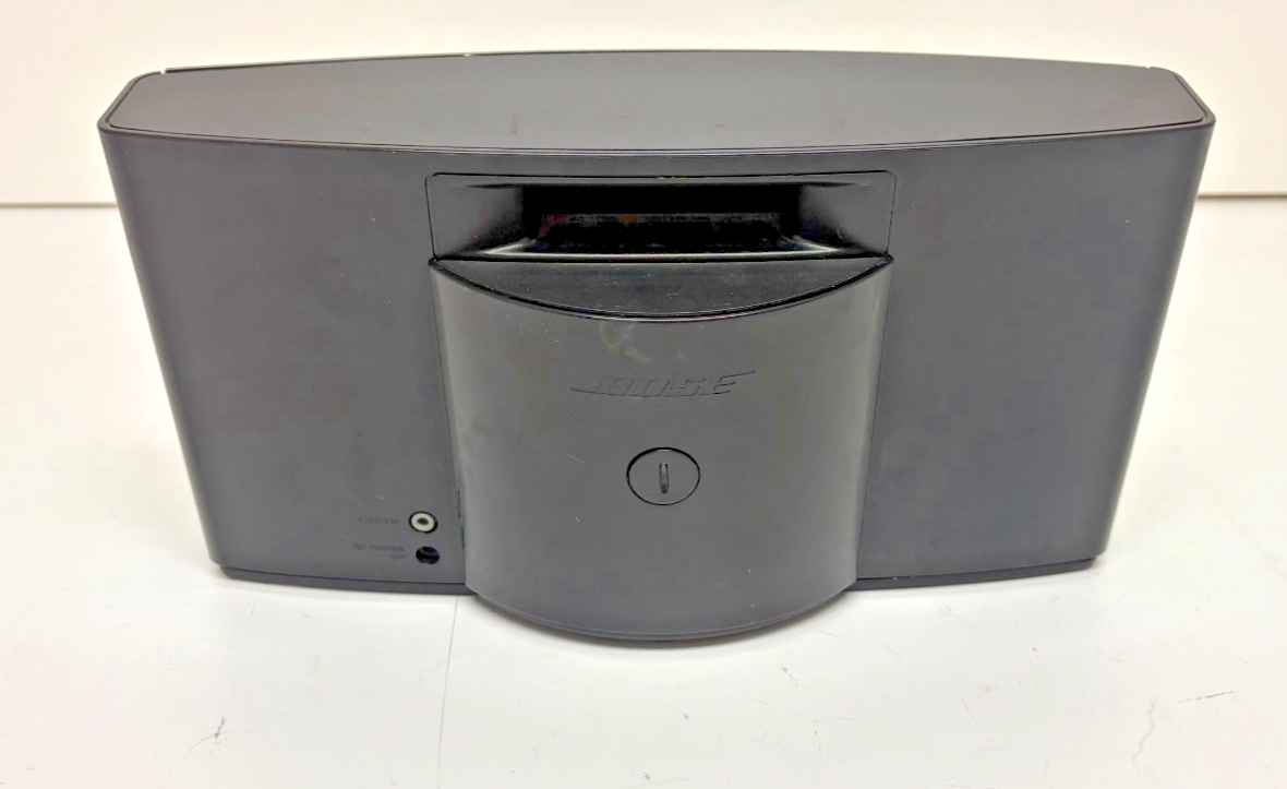 Bose SoundDock Portable Digital Music System 30-Pin iPod/iPhone