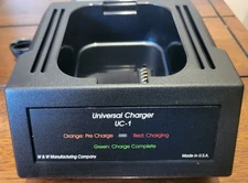 NEW W&W Manufacturing UC1 Universal Rapid 2 Way Ham Radio Battery Charger No Cup