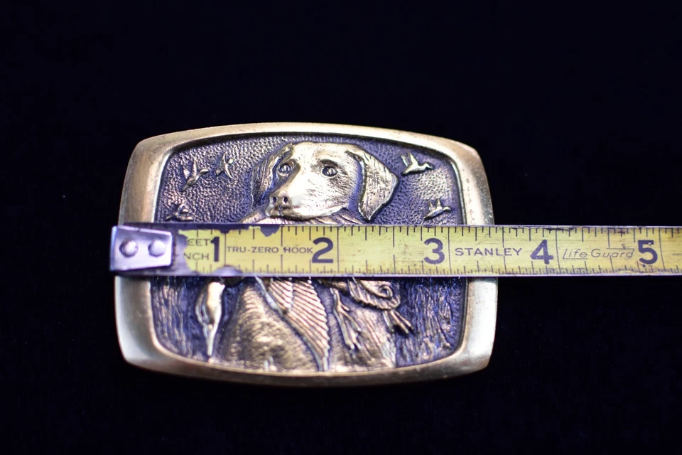 Golden Retriever Perro de Caza con Pato en Boca LATÓN Sólido Hebilla de Cinturón De Colección Foto 3 de 3