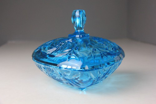 Vintage Hazel Atlas Capri Blue Glass Pinwheel Lidded Candy Dish - Picture 6 of 19