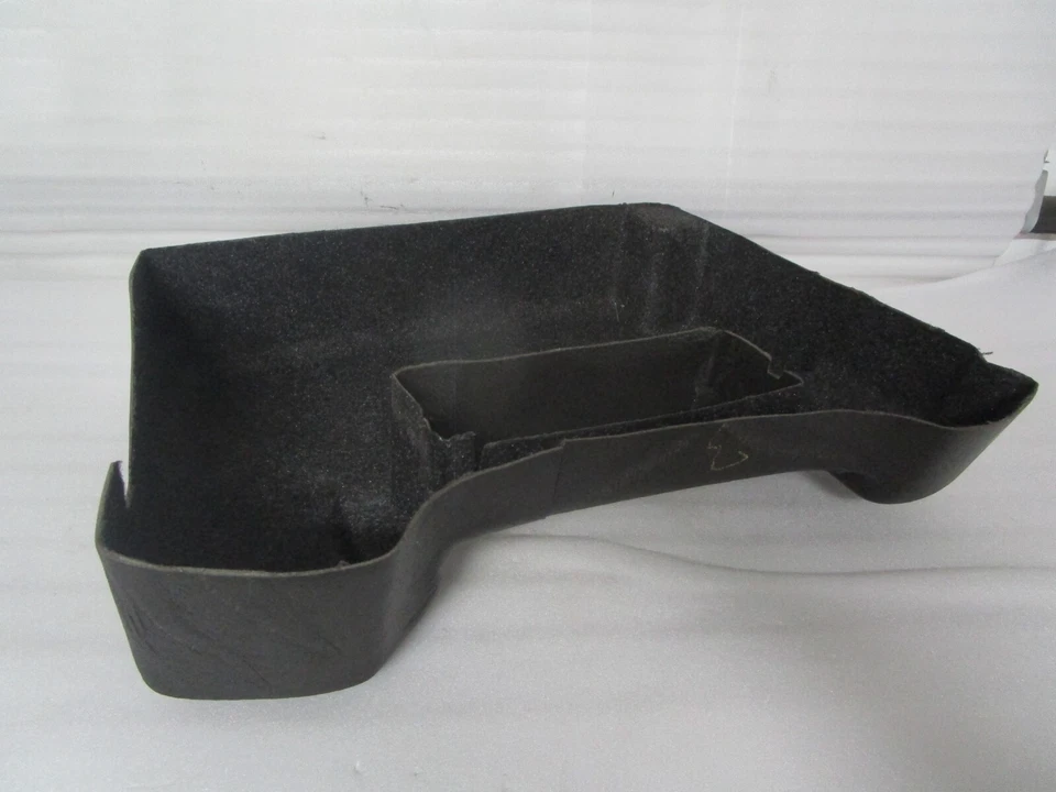 Harley Davidson Touring CVO Short Tour-Pak Fitted Lining for CD Changer Models - Image 3 of 4