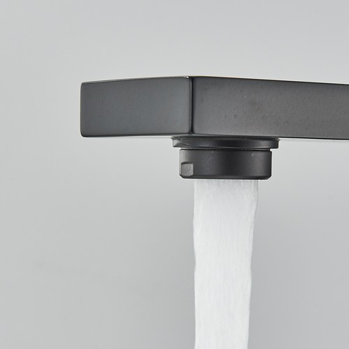 Matte Black Freestanding Floor mount Tub Filler Bathtub Faucet with Hand Shower - 第 5/13 張圖片