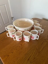 MCM Tom & Jerry Hazel Atlas Milk Glass Punch Bowl Egg Nog 10 Cups Auld Lang Syne