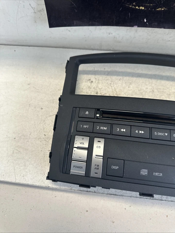 Original Mitsubishi Radio  8002A424XA - Bild 4 von 4