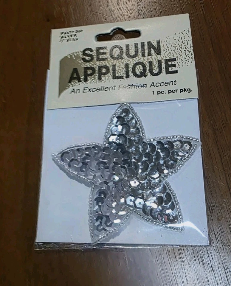 4 APLIQUES DE NAVIDAD VINTAGE DE LENTEJUELAS Y CUENTAS WANG'S NUEVOS. Estrellas Foto 2 de 4