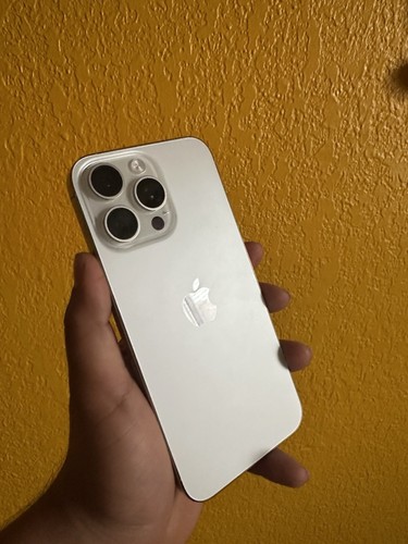 iPhone 15 Pro Max