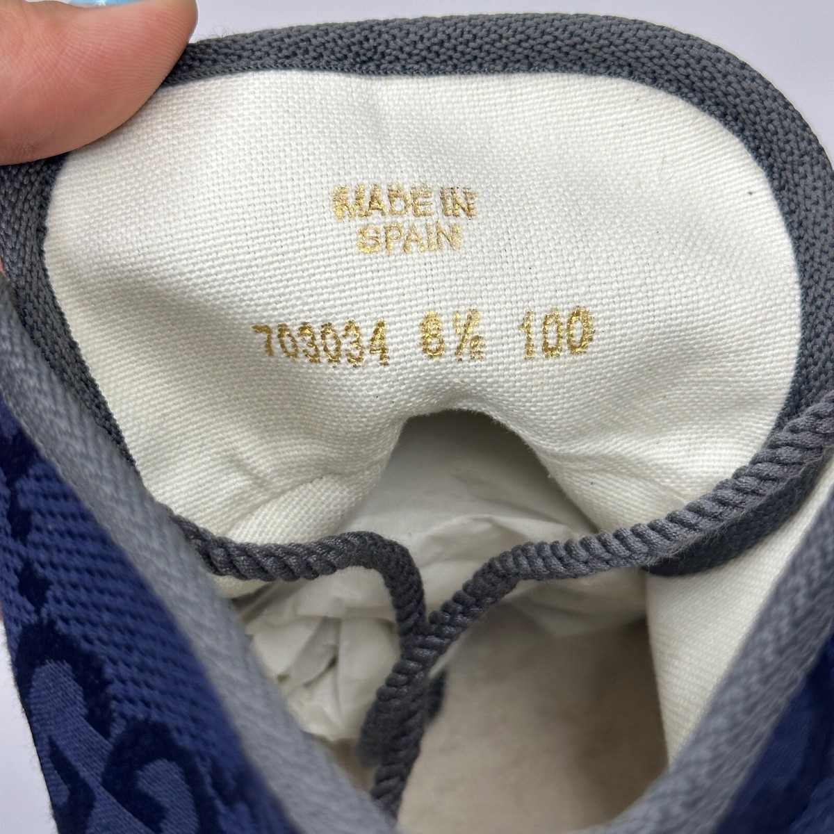 NWT Gucci Mens High Top GG Blue Sneakers Shoes, Macro Canvas NWT Gucci Mens High Top GG Blue Sneakers Shoes, Macro Canvas