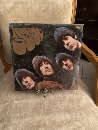 Vintage 1983 reissueThe Beatles "Rubber Soul" LP- Capitol Records (SW-2442) new