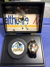 Шайбы Mario Lemieux Autographed Puck and
