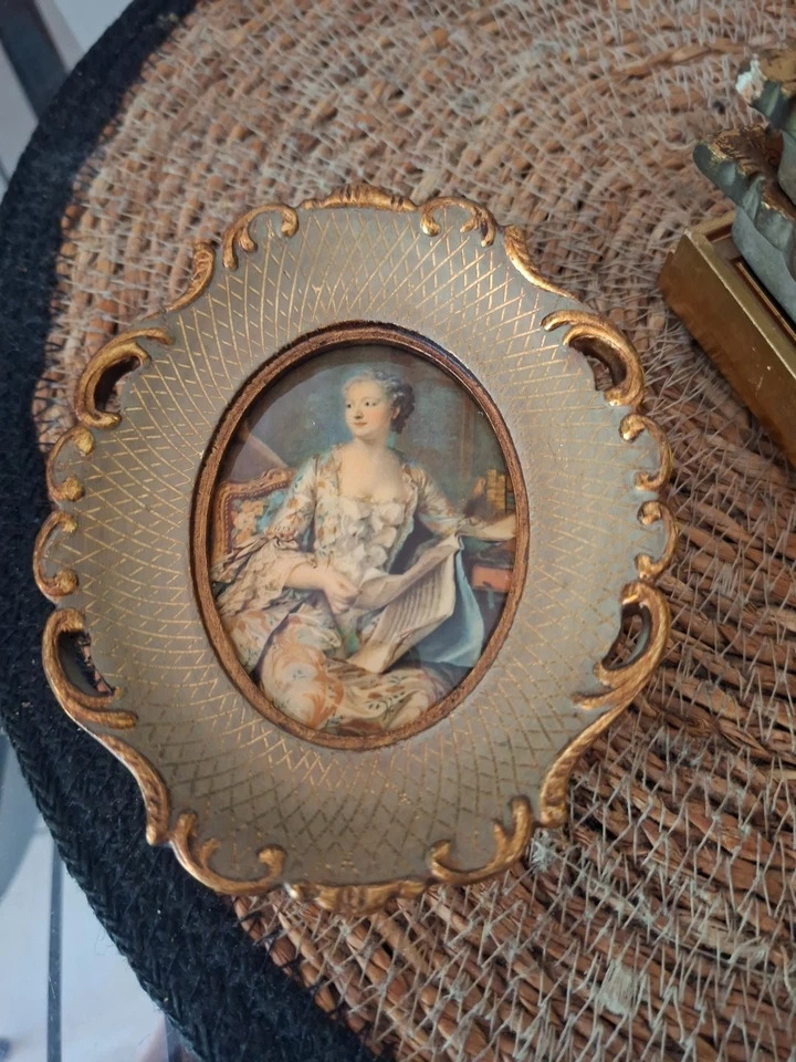 Ancien TABLEAU Emaux Procédé HELCA Martelé : Princesse de Cour à identifier - Photo 1/3