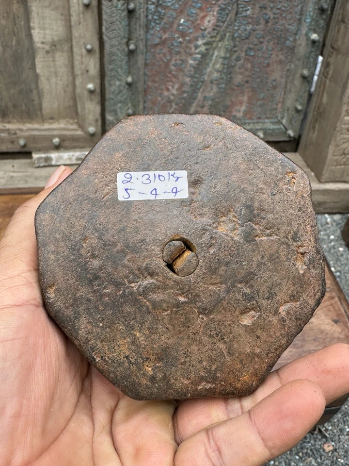 Peso antigo de metal forjado à mão Baat 1890 - Imagem 4 de 4