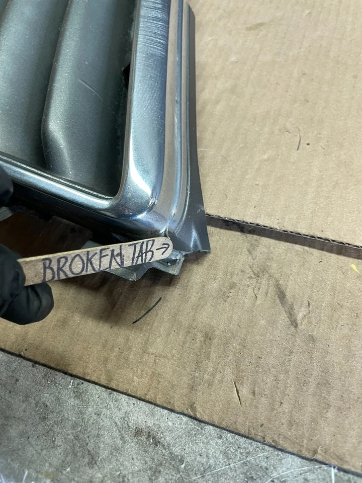 2000 to 2001 Toyota Camry Grille Chrome Shell w/ Black Insert M8058 DG - Image 4 of 4