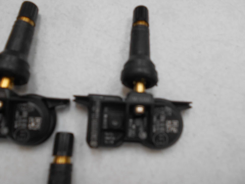 42607-02050 Juego de 4 más uno extra Toyota TPMS sensores Tundra, 4Run, RAV4 otros Foto 2 de 4