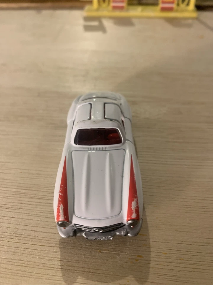 SIKU 1470 MERCEDES-BENZ 300 SL Ala de Gaviota Alada Escala 1:64 Usado Estado Foto 4 de 4