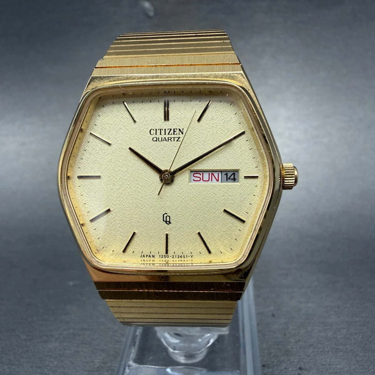 Citizen CQ Watch Men 34mm Cream Dial Gold Tone Daydate Hexagon New