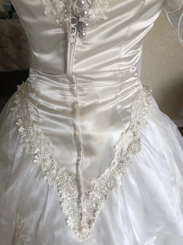 Braut leuchtende Brautkleider Kathedrale mit langer Plissee Sweep Schleppe Satin - Bild 13 von 23